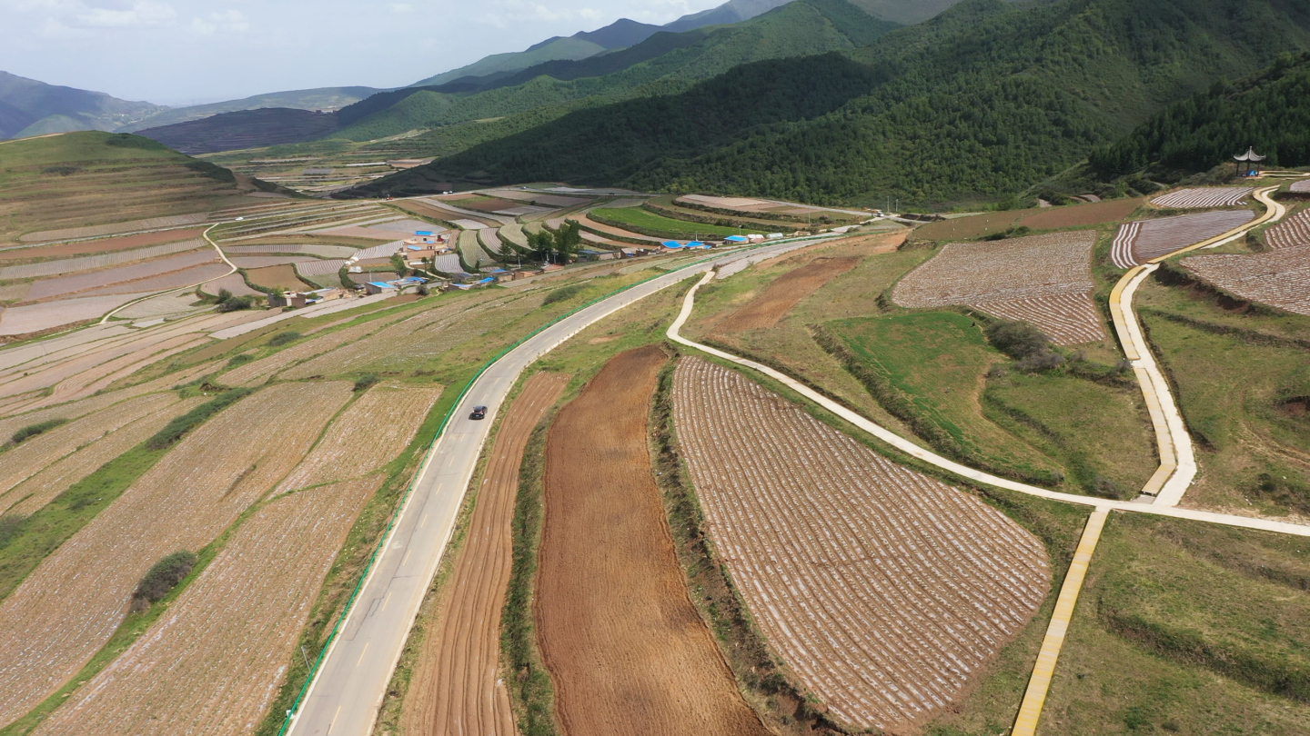 2K梯田 公路航拍 农村公路 乡村振兴