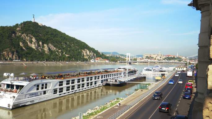 布达佩斯多瑙河和盖勒特山
