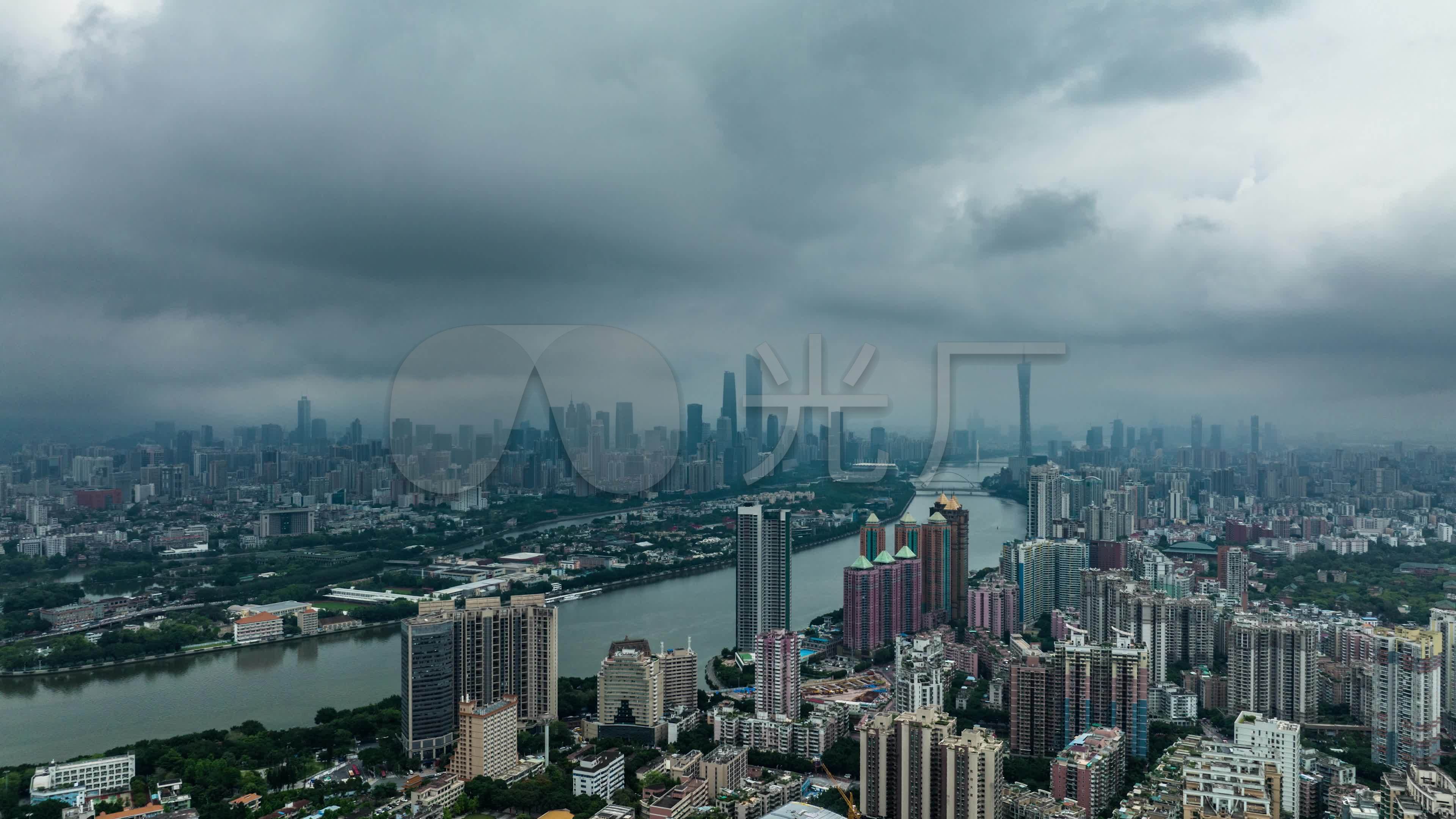 广州降下近10年第3强暴雨 多个气象站破纪录_北京时间新闻