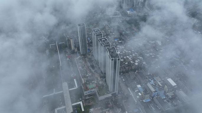 【4K正版】云海下的深圳龙岗恒大城市之光