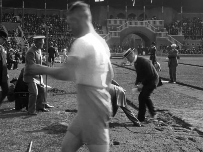 百年前运动赛事  扔铁饼跳远比赛