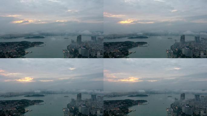 傍晚平流雾下的城市