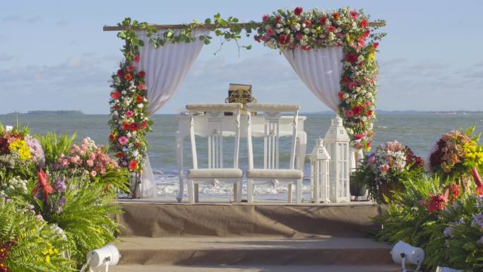 海滩上的婚礼场地