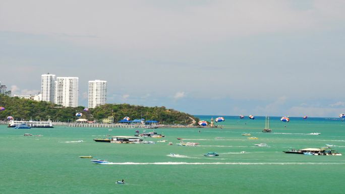 芭堤雅海滩游轮游客旅游圣地