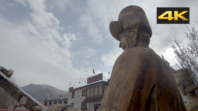 西藏民主改革第一村克松雕雕像石像