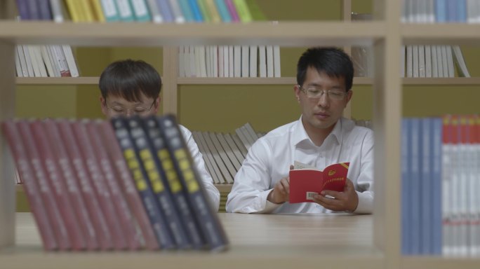 4K青年学习五四共青团图书馆学习