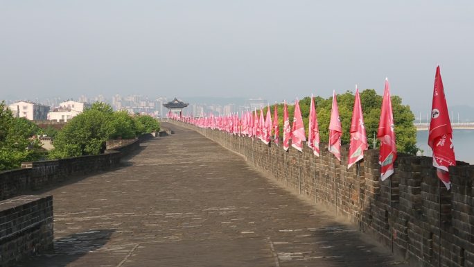 襄阳古城城市风光旌旗红旗子旗帜景观