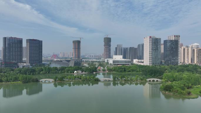4K正版-航拍赣州城市中央公园建筑群