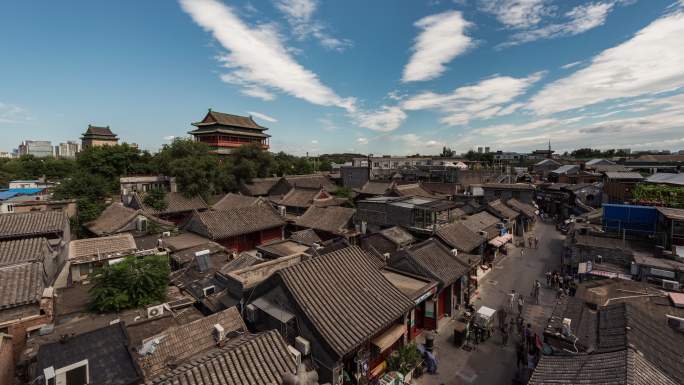 T/L远景哈佐鼓楼和古代传统建筑的高角度视图/中国北京