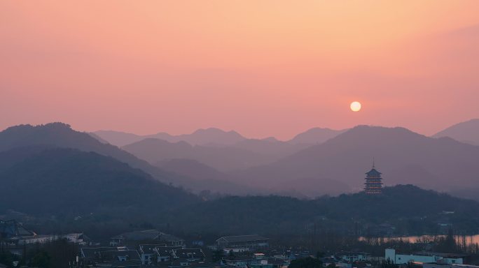 杭州雷峰塔日落水墨山水