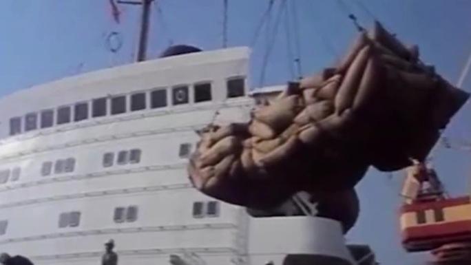 80年代大连港港口码头口岸集装箱青岛港