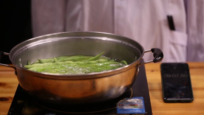 【镜头合集】沸水开水煮扁豆  (3)