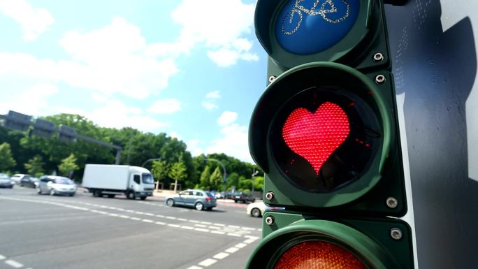 心形红绿灯爱心红灯交通灯