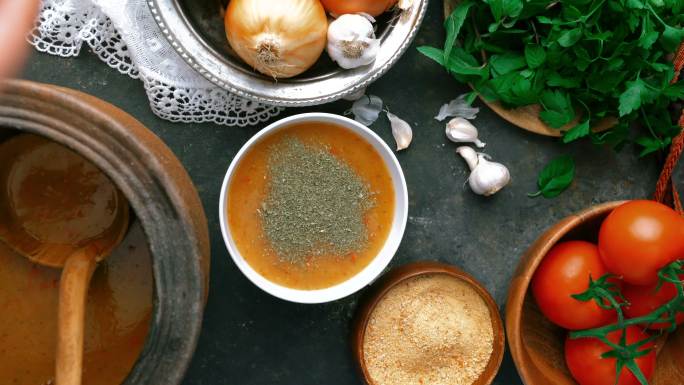 土耳其塔哈那汤——塔哈那汤的传统食用方式