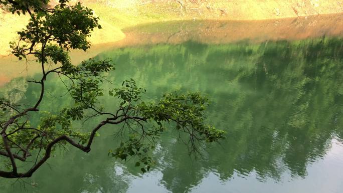 极简 山水 原生态  自然  湖景