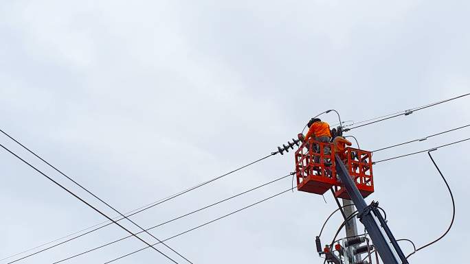 电力线工人国家电网高压检修