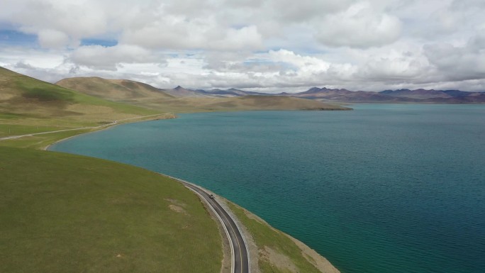 原创 西藏洛扎县普莫雍错公路旅行自然风光