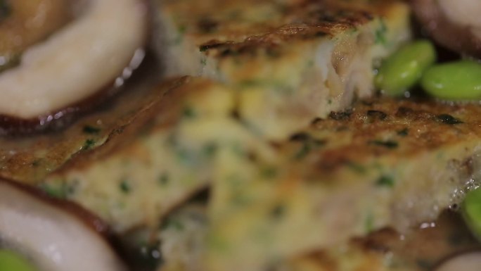 【镜头合集】砂锅海鲜饼  (2)