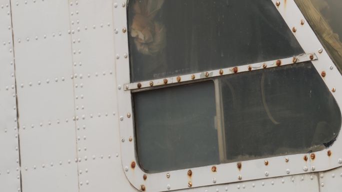 私人飞机窗户舱门螺旋桨 (5)