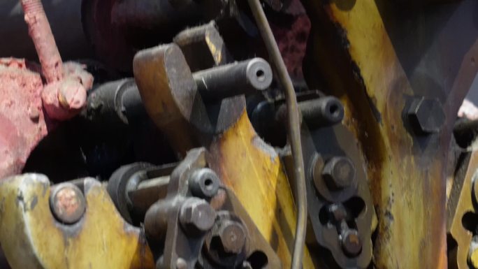 钢铁机器加工零件齿轮车轮轴承生锈 (2)