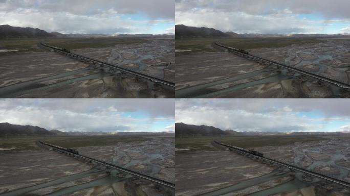 原创 航拍G109青藏公路和青藏铁路线