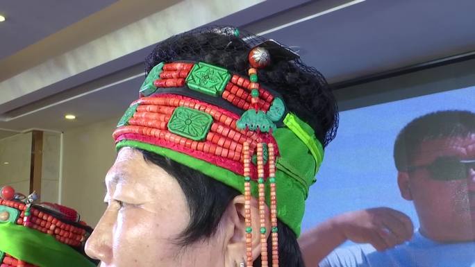 蒙古族服饰刺绣模特展示非遗项目