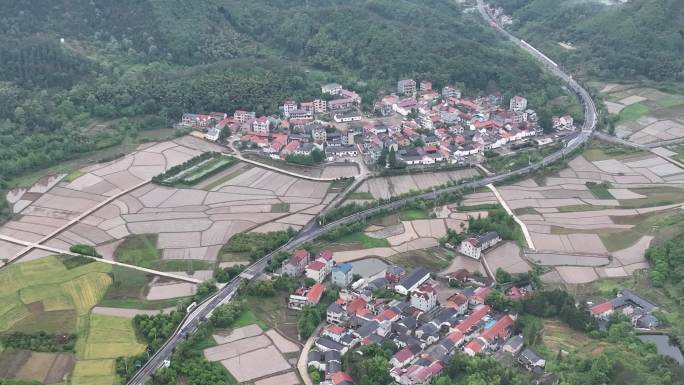 航拍江南浙江山区乡村田野道路诸暨马剑