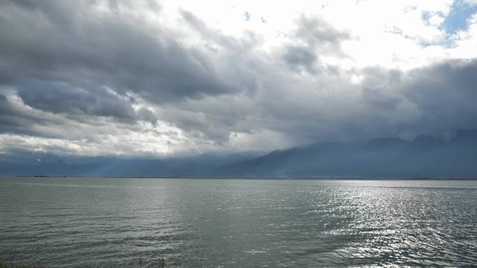 洱海湖面风光