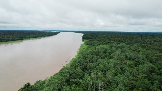 Leticia Colombia对Leticia北部亚马逊河岸的空中拍摄