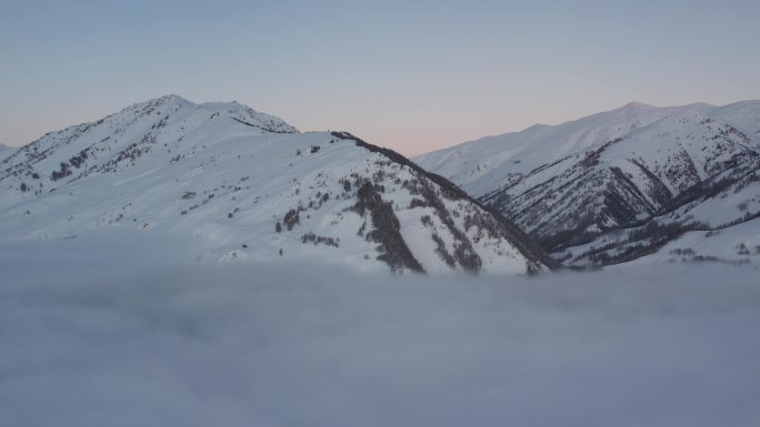 新疆阿勒泰禾木冬季雪景航拍