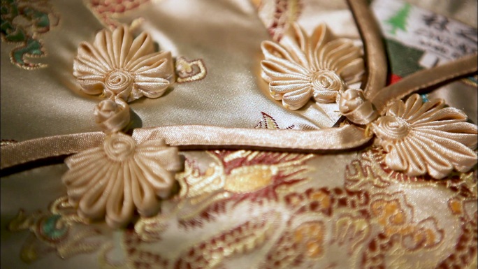 传统服饰 服装设计 花纹刺绣 细节特写