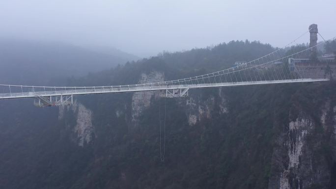 湖南张家界大峡谷玻璃桥全景航拍