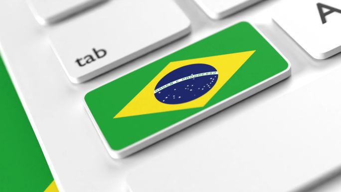 键盘按钮上的巴西国旗以4K分辨率选择性聚焦