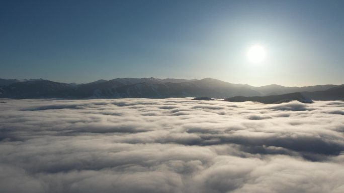 雪景日出云海