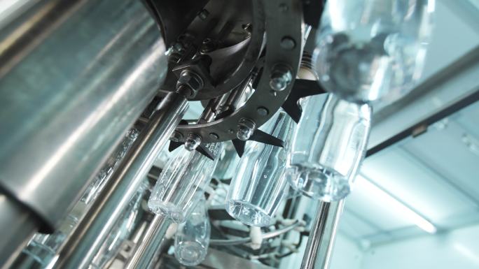 生产加工 罐装过程 自动化 纯净水生产