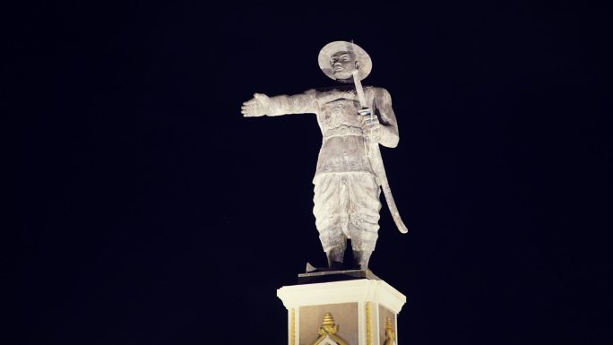 老挝万象赵安翁国王雕像