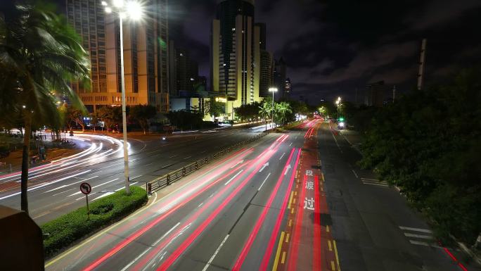 海口深夜忙碌的道路车流流光延时2