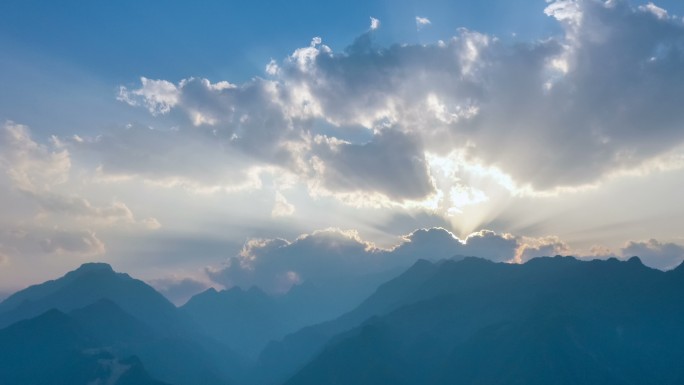 高黎贡山黄昏天空航拍延时