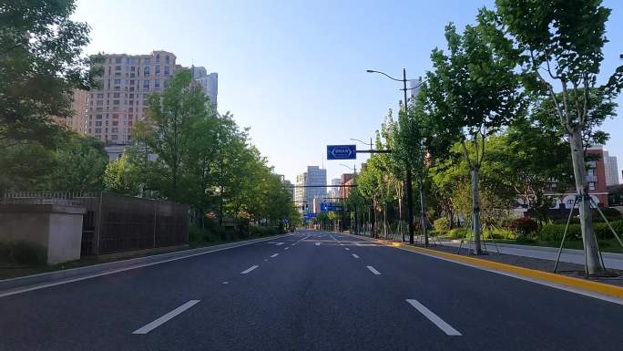 上海封城中的公路街道路况