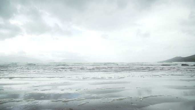 丁格尔半岛一寸海滩天气恶劣