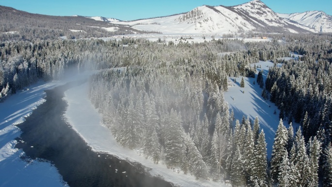 阿勒泰喀纳斯雪景