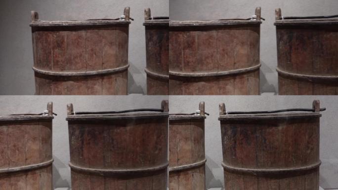 博物馆展出中国古代水桶 (3)~1
