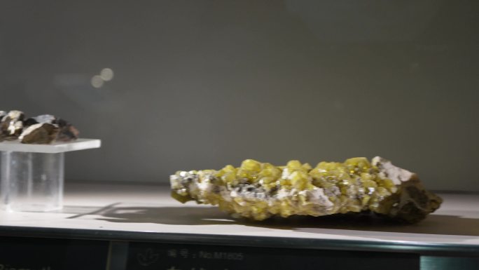 晶石矿石矿产样本孔雀石硫磺 (5)