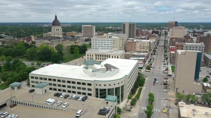 堪萨斯州托皮卡州议会大厦鸟瞰图