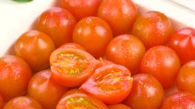 新鲜春桃小番茄视频素材