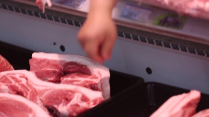 【镜头合集】超市买猪肉  (1)
