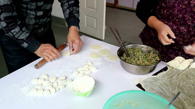 包中国饺子包饺子