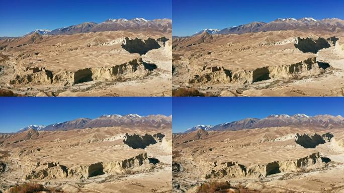 喜马拉雅山下的高原和晴朗的蓝天