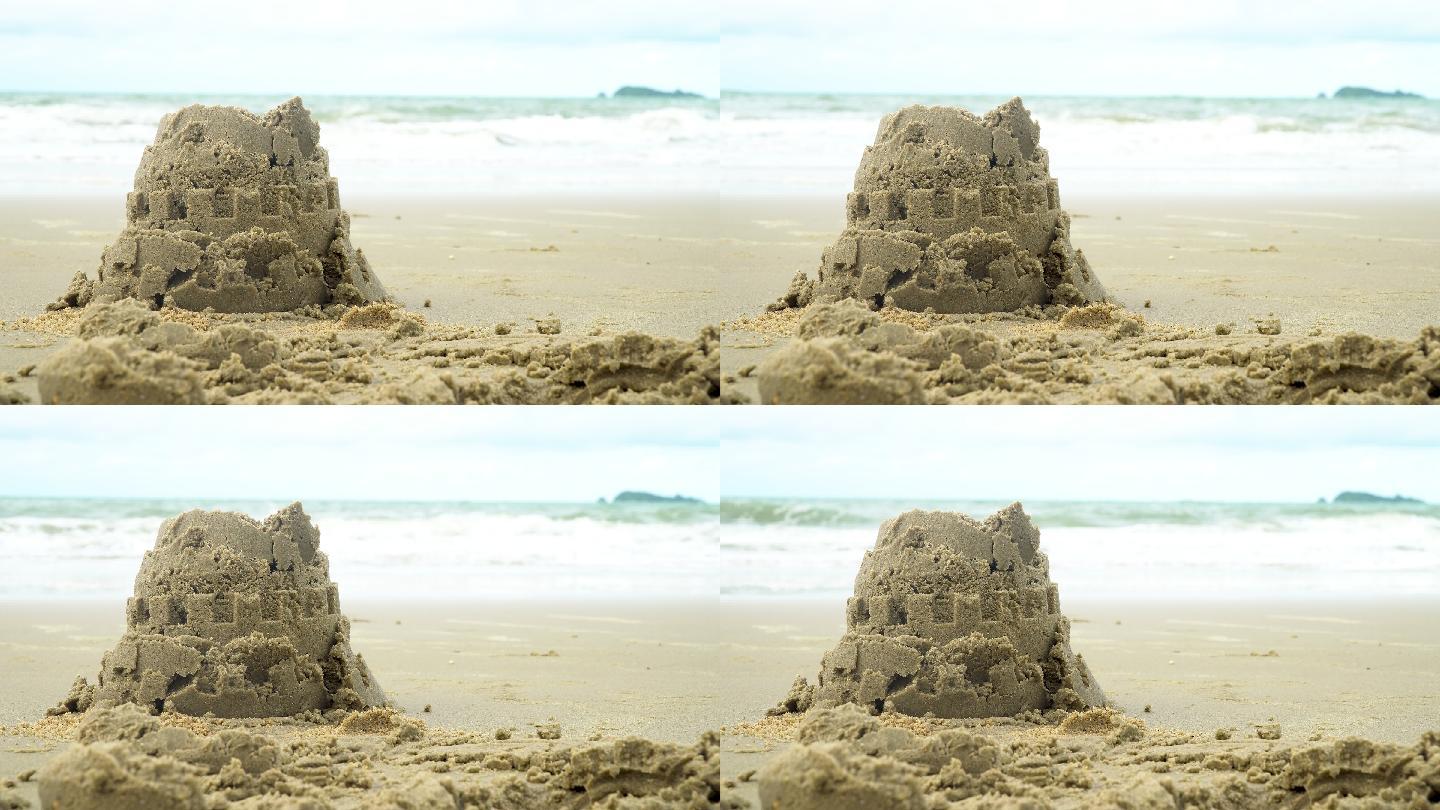 沙滩上的沙堡堆沙子沙雕沿海空境