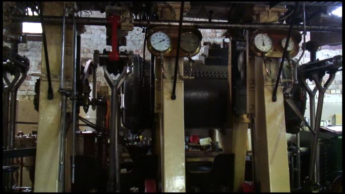 （HD1080）蒸汽机活塞、杆、阀：上下